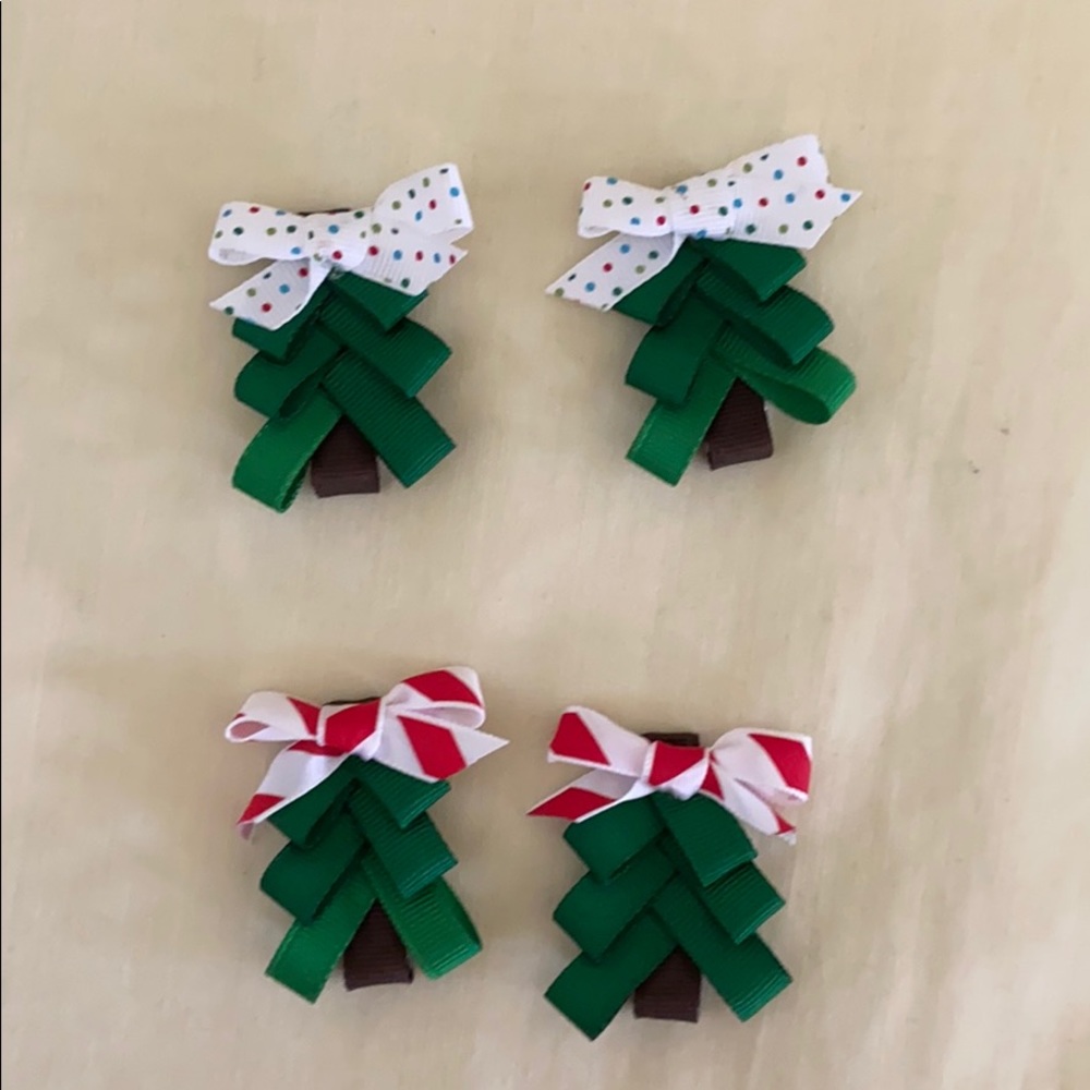 2 sets of Christmas hair clips barrettes